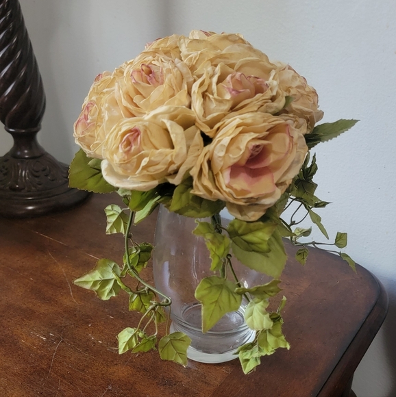 Rose Tussie Mussie Bouquet - Picture 10 of 10